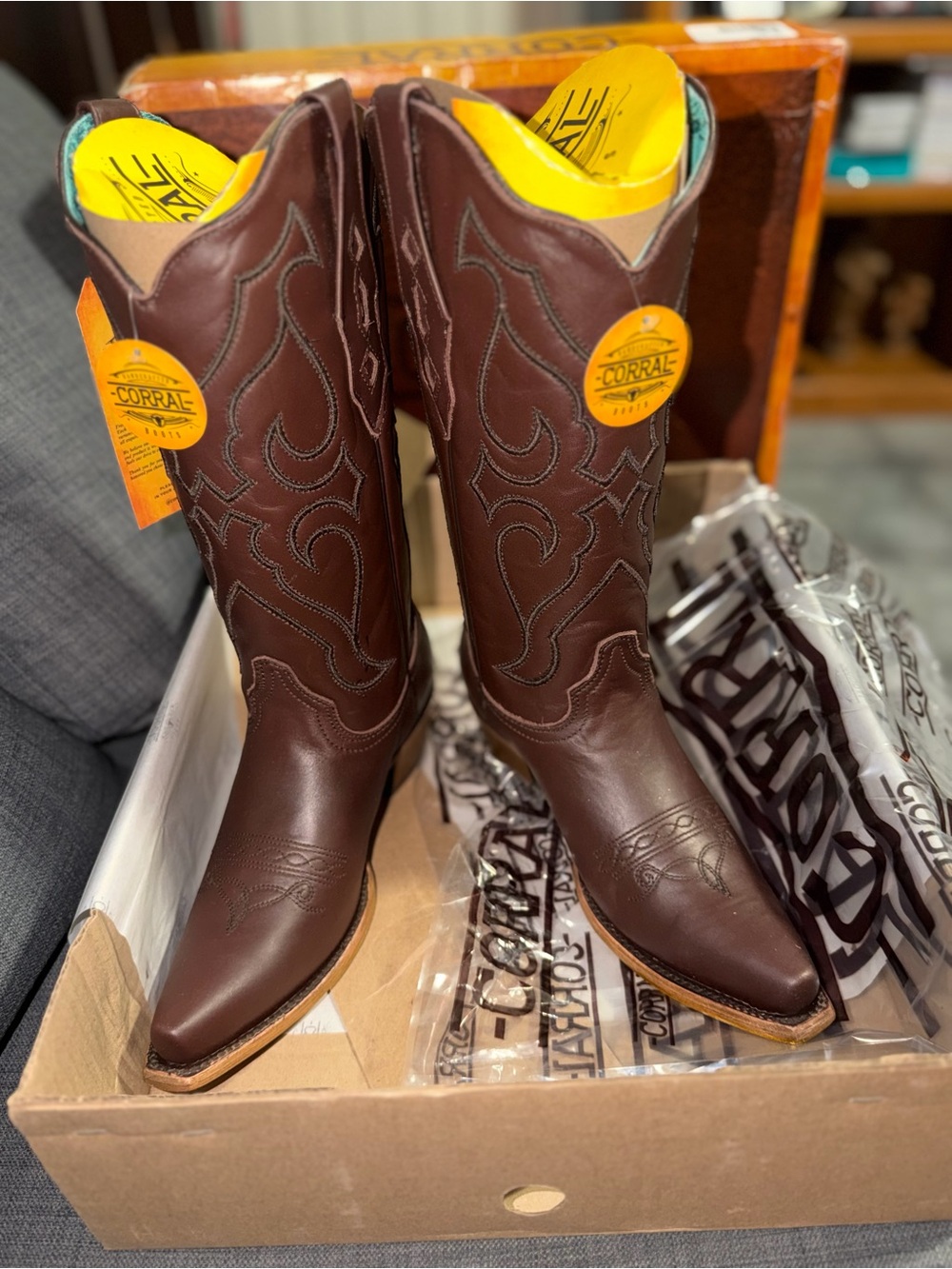 NWT CORRAL BOOTS 7 1/2 M BROWN